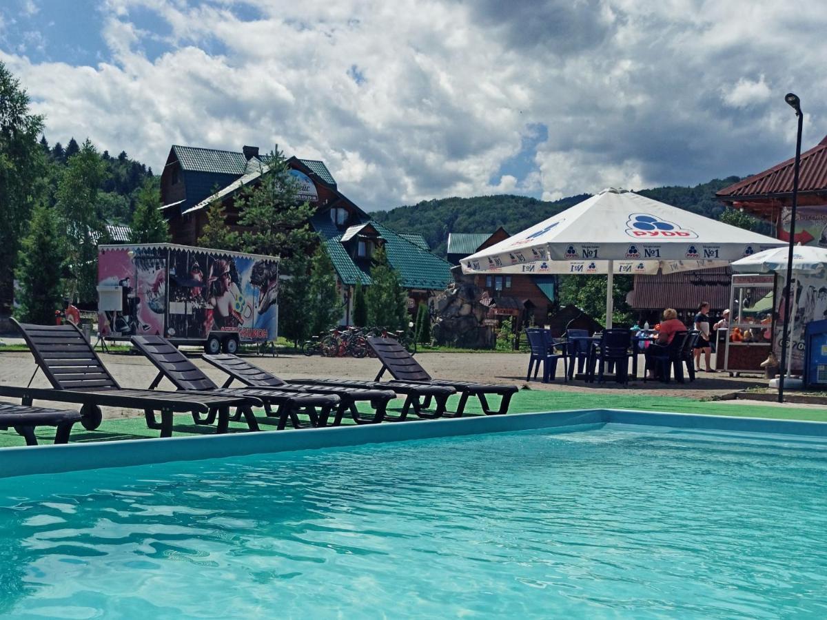 Satori Hotel Migovo Bagian luar foto
